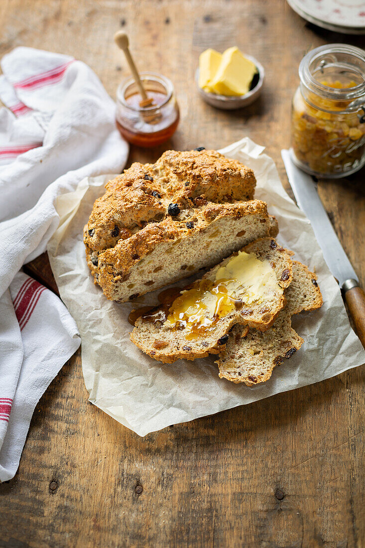 Irish soda bread with butter and honey
