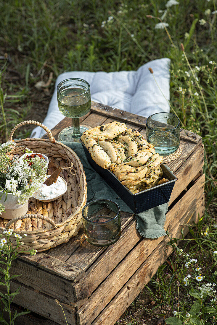 Picnic with herb pull-apart bread