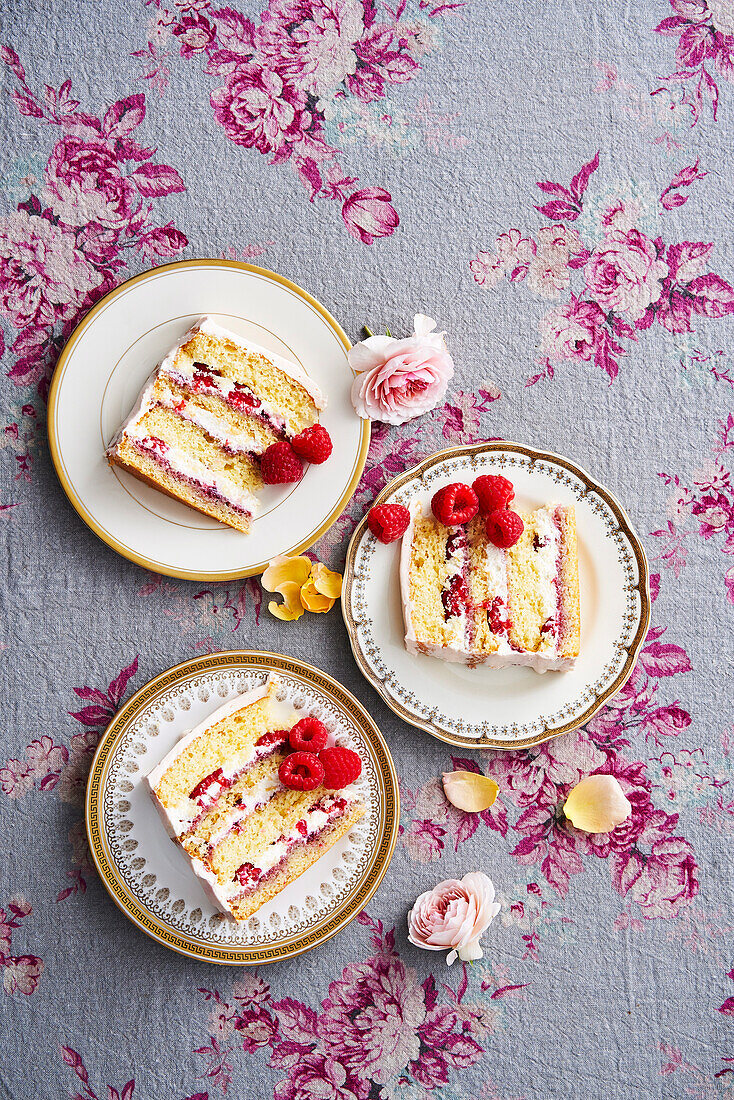 Raspberry sponge cake