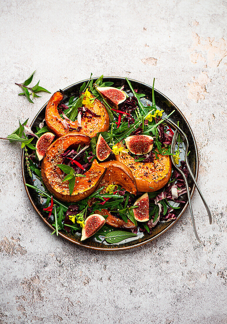 Veganer Kürbissalat mit Feigen