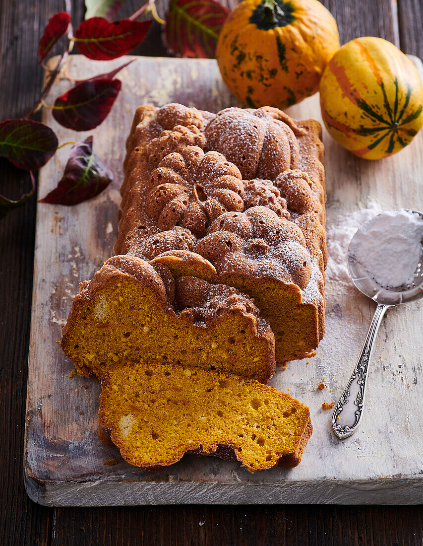 Herbstlicher Kürbiskuchen