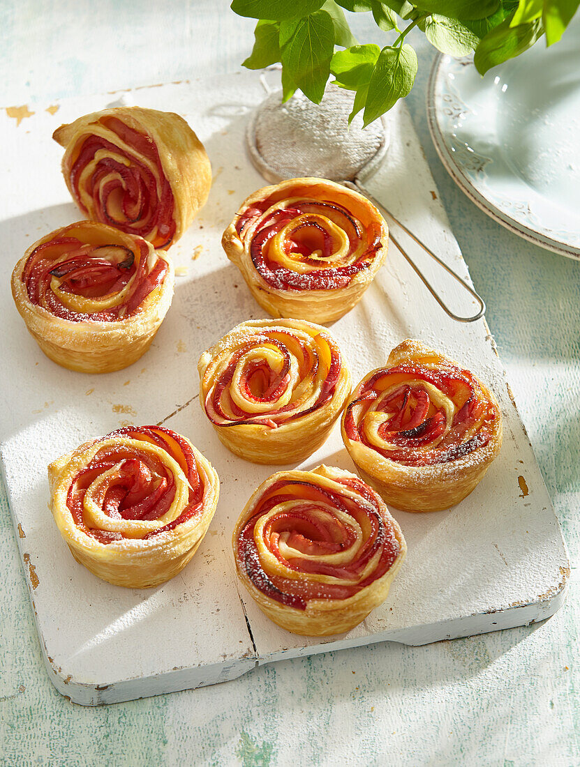 Apple rosettes