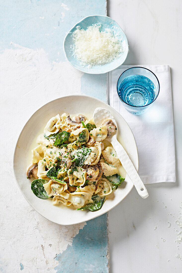 Creamy Mushroom and Spinach Tortellini