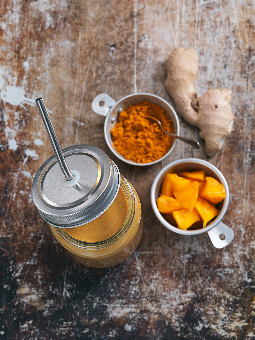 Tumeric smoothie with ginger and mango