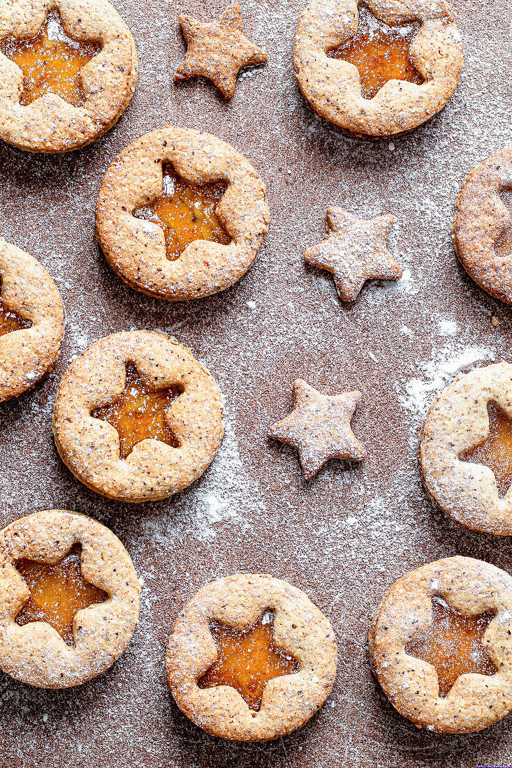 Christmas biscuits with marmalade