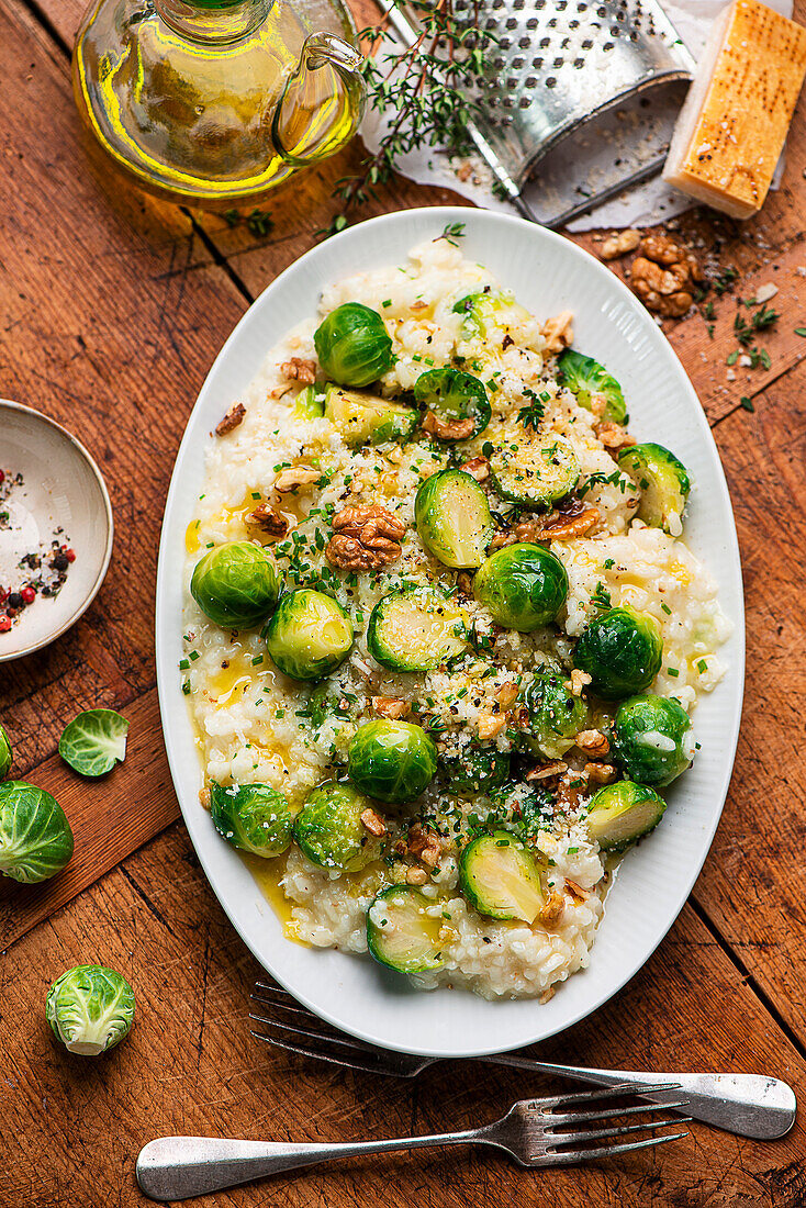 Rosenkohl-Risotto mit Walnüssen