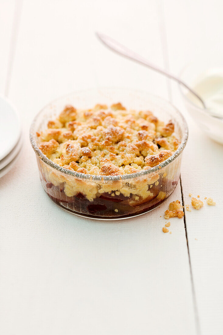 Plum crumble