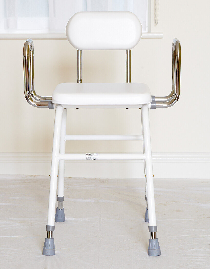 Medical perching stool