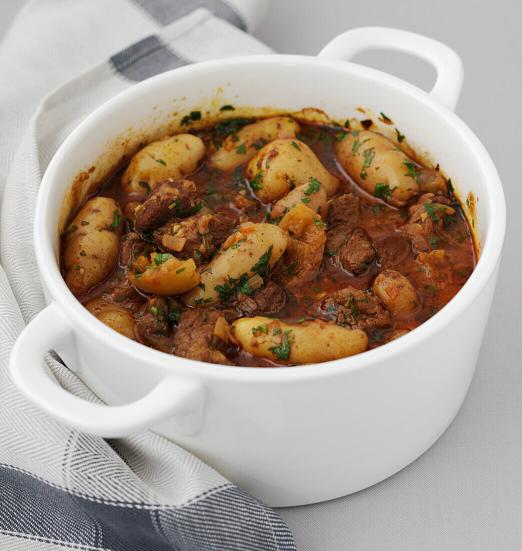 Spicy lamb with baby potatoes