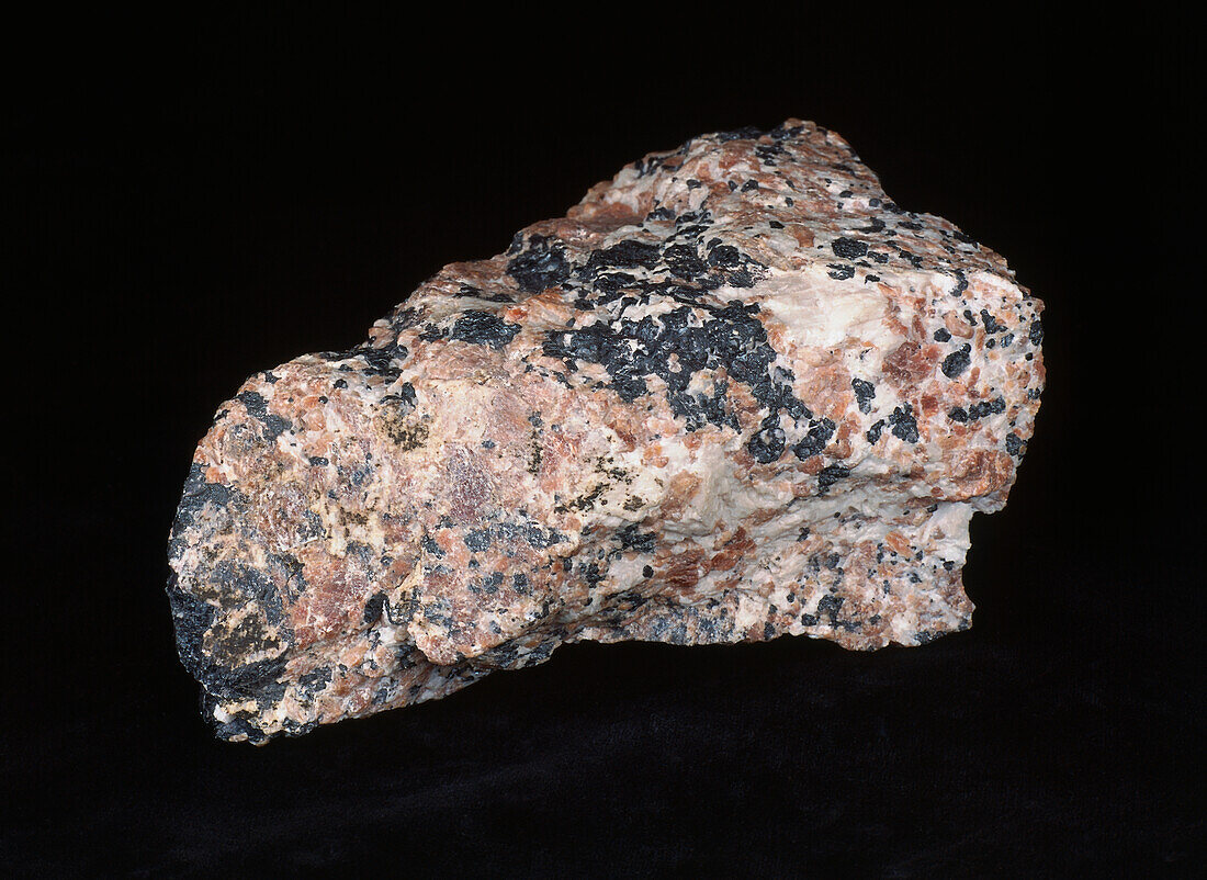 Willemite and calcite