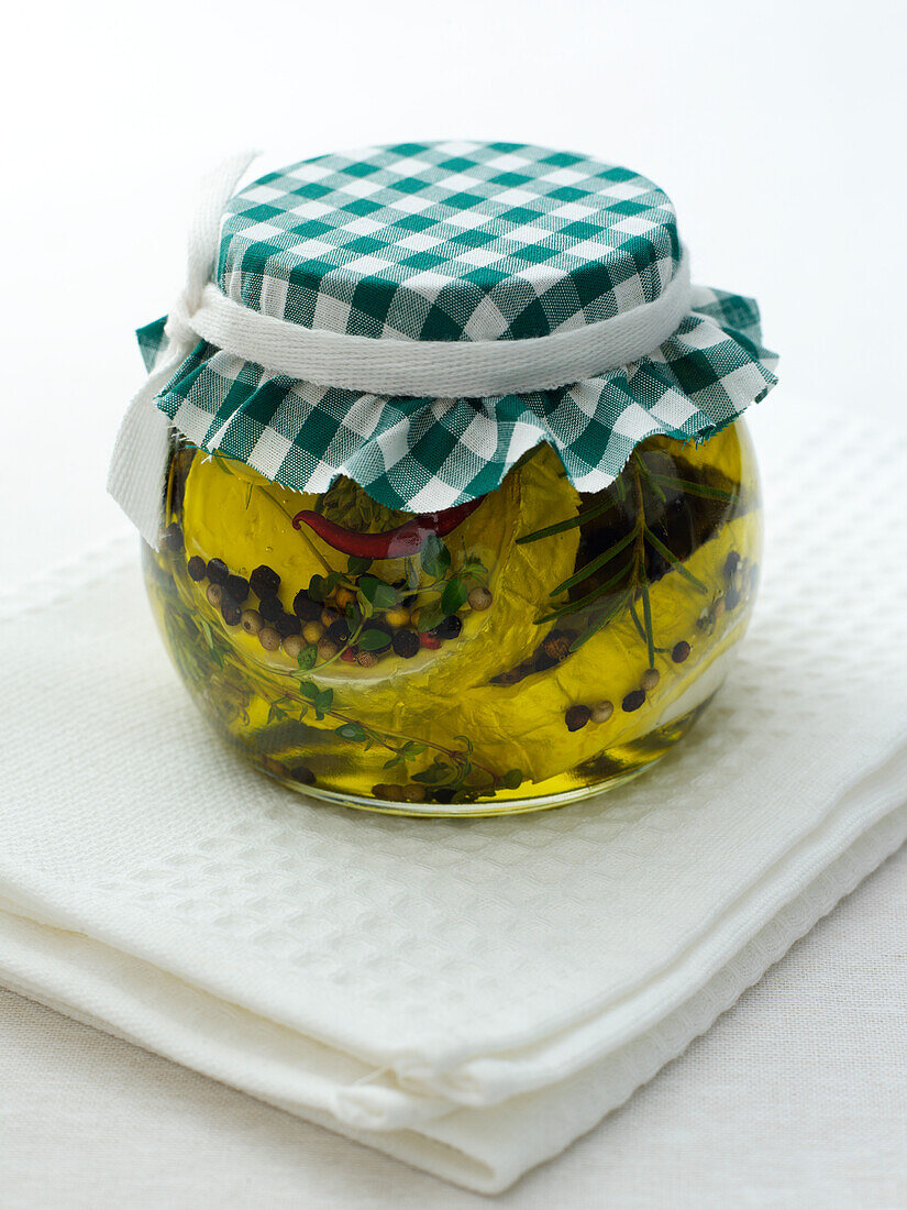 Preserved goat's cheese