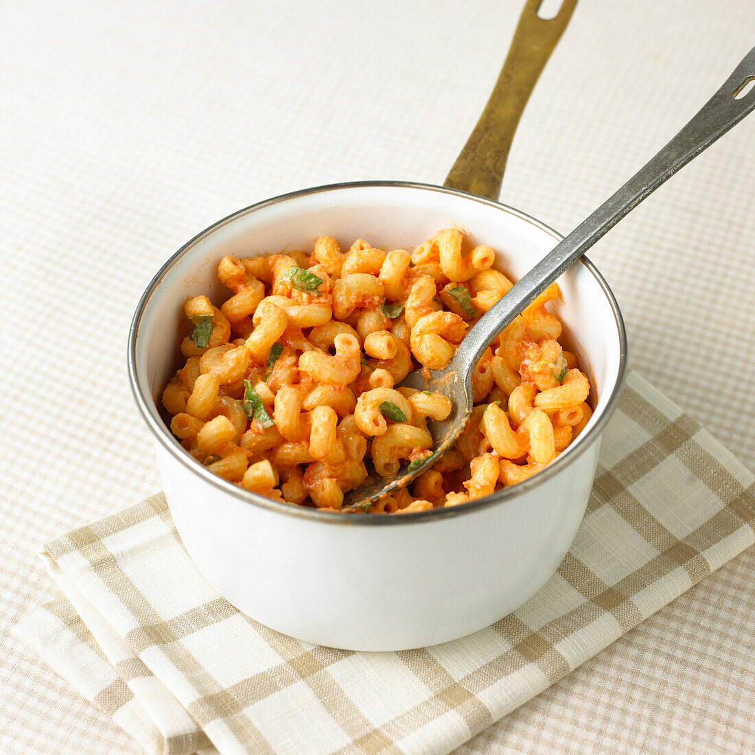 Tomato and mascarpone pasta