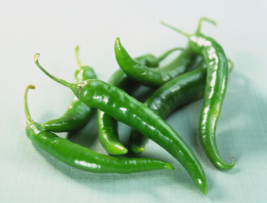 Green Korean chilli peppers (Capsicum annuum)