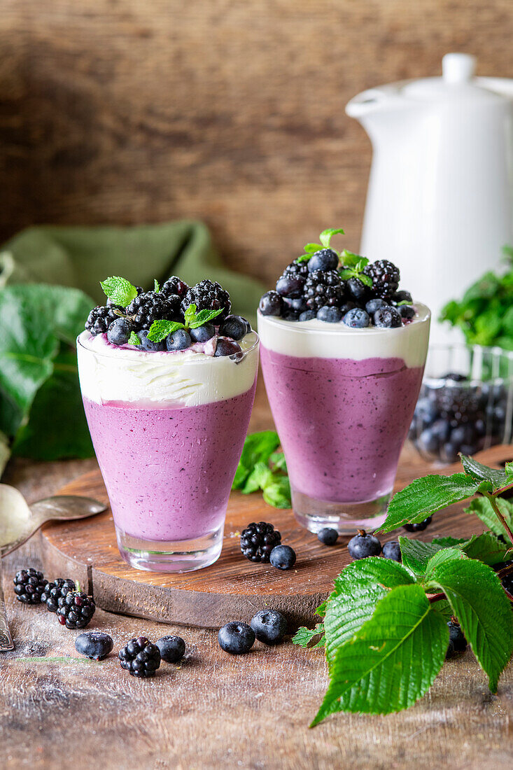 Brombeer-Heidelbeer-Mousse