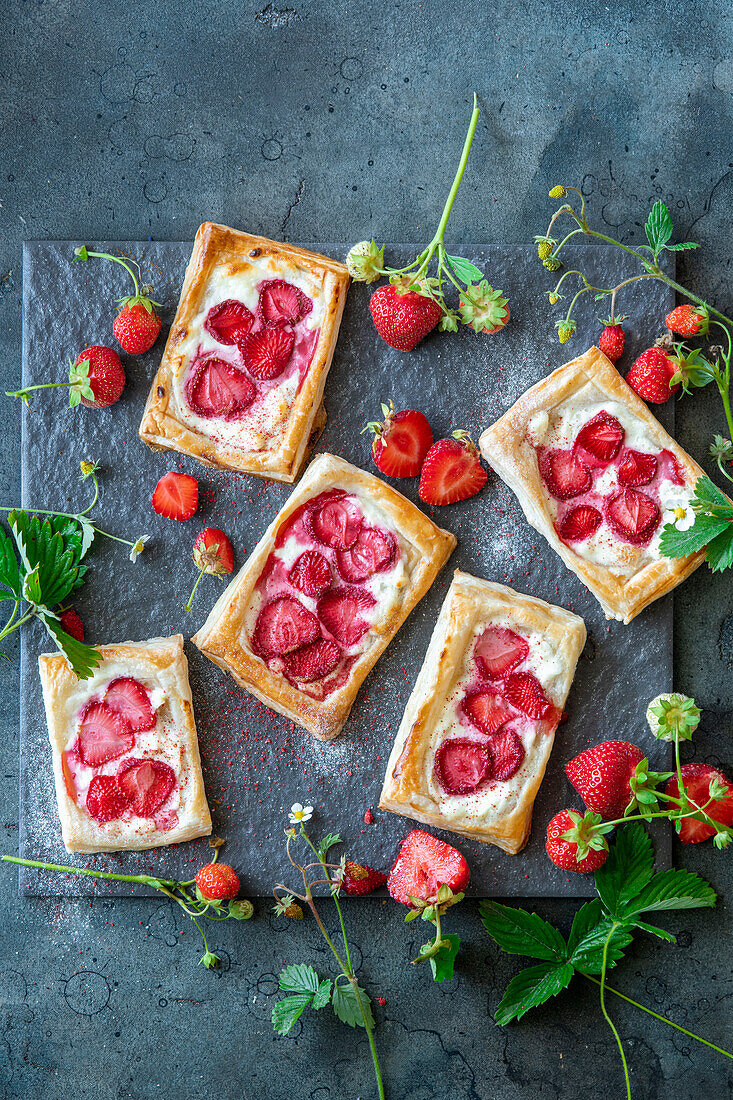Strawberry puff pastry with cream cheese