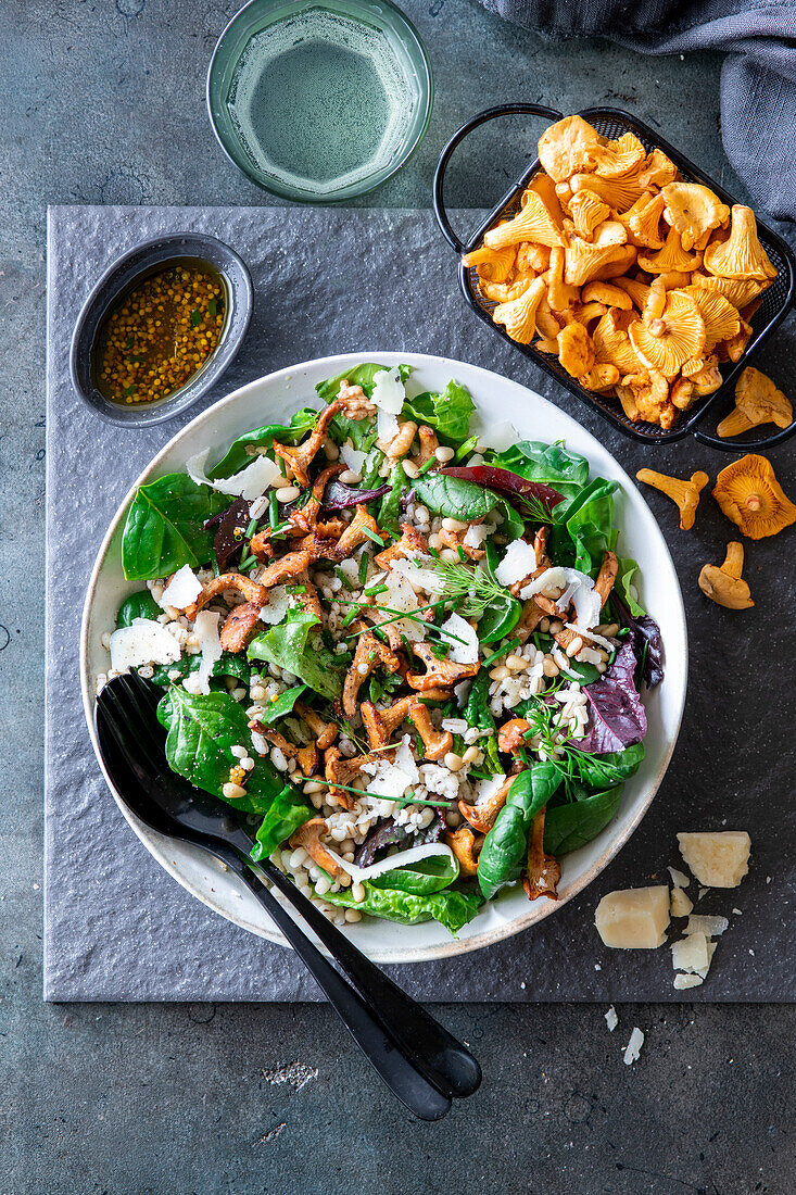 Chanterelle pearl barley salad