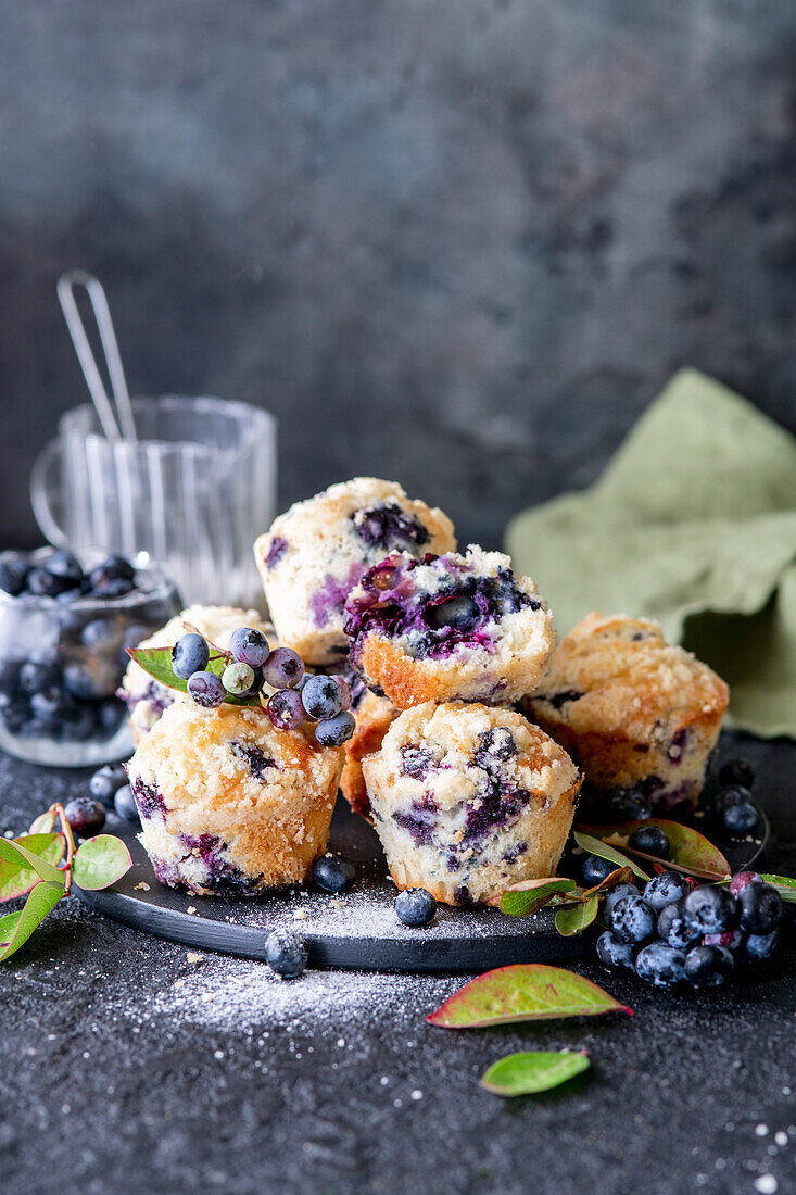 Blaubeer-Crumble-Muffins