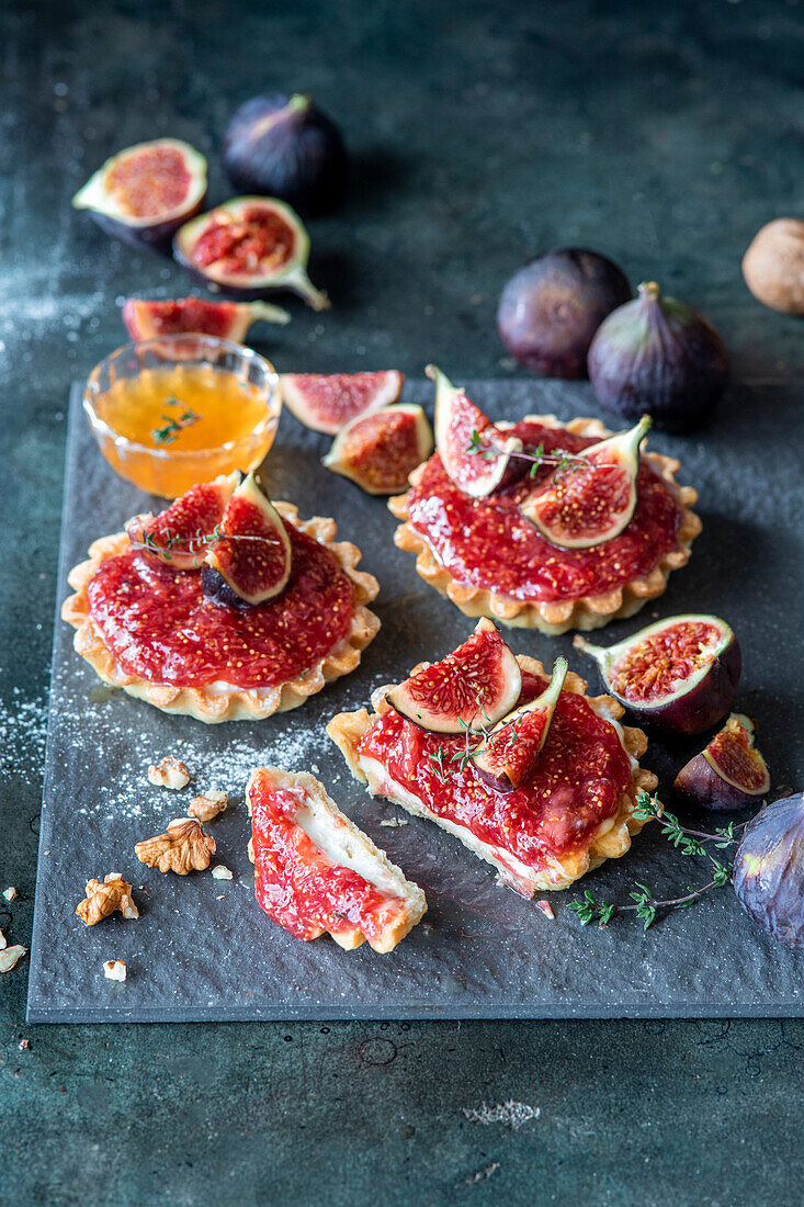 Fig puree tartlets