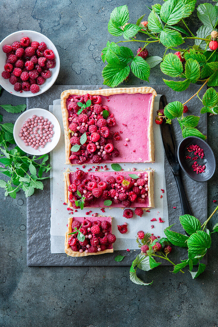 Raspberry and cream cheese tart