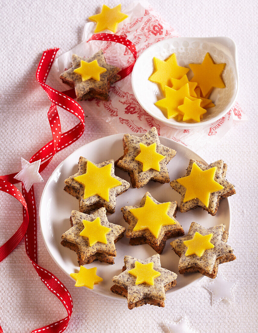 Almond poppy seed stars