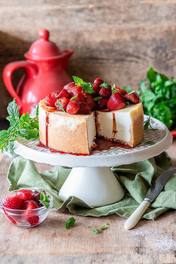 Cheesecake with balsamic strawberries