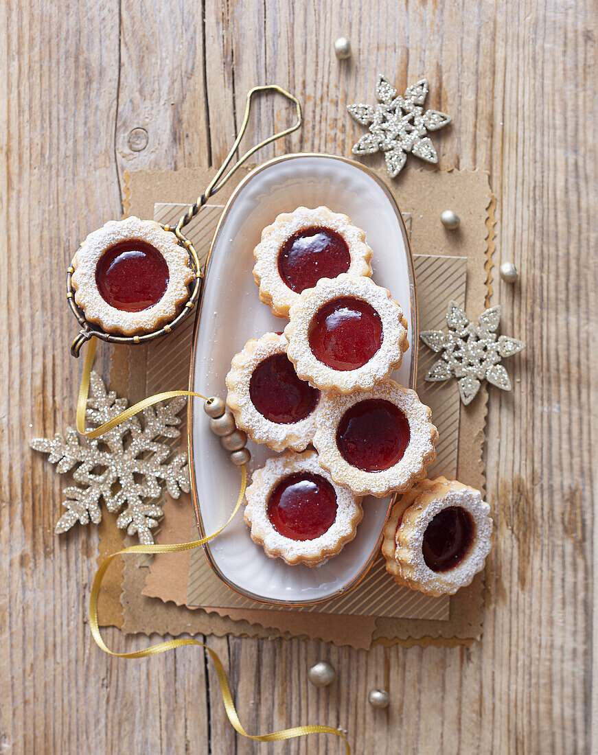 Linzer cookies with Christmas decorations