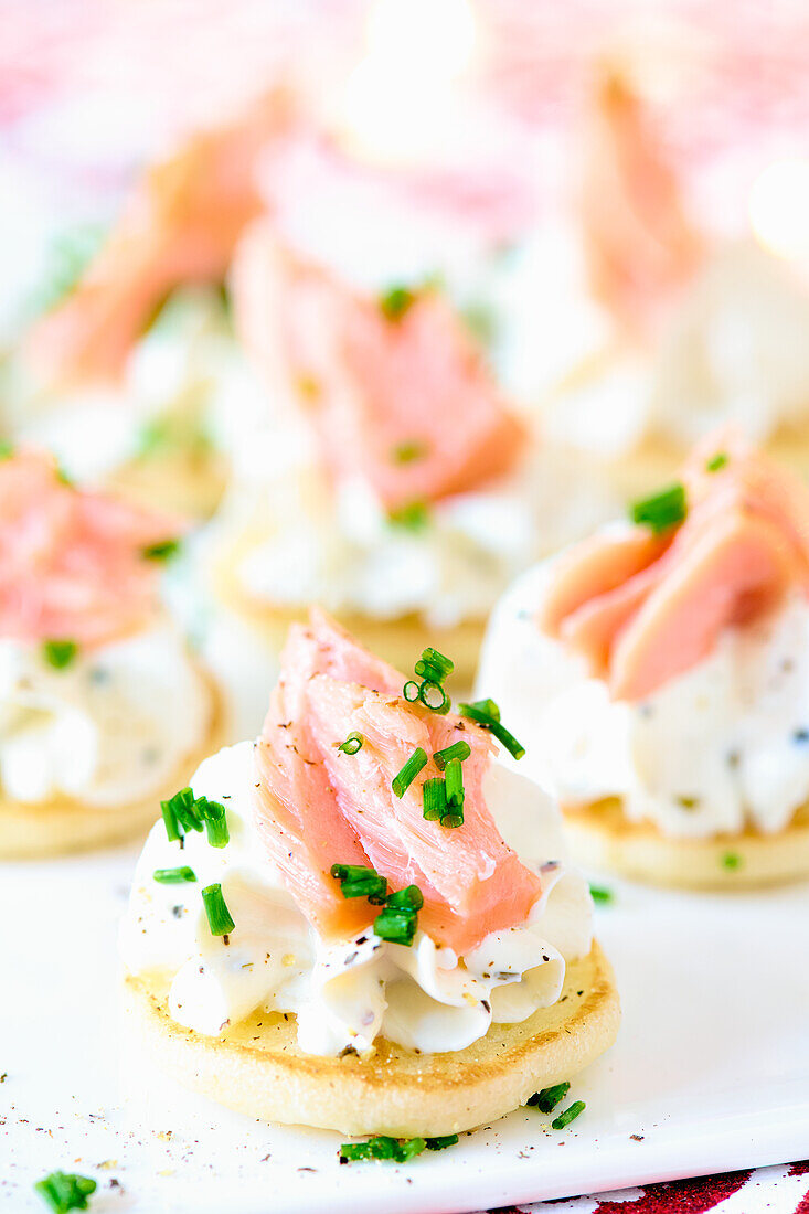 Blinis with hot-smoked trout