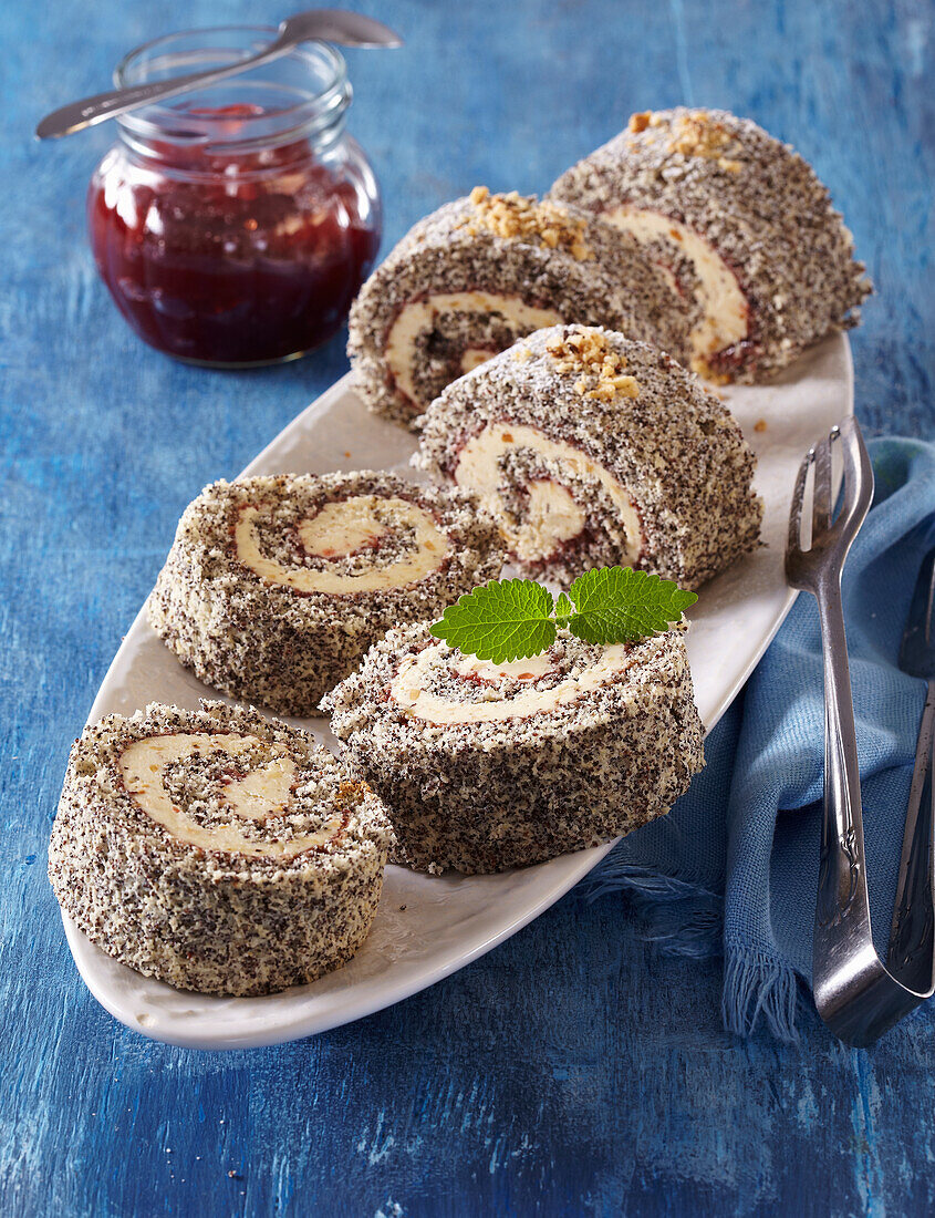 Mohn-Nuss-Roulade