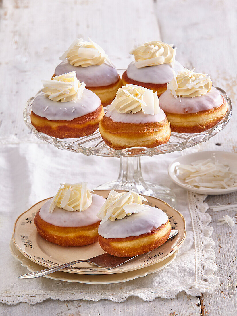 Doughnuts with orange cream