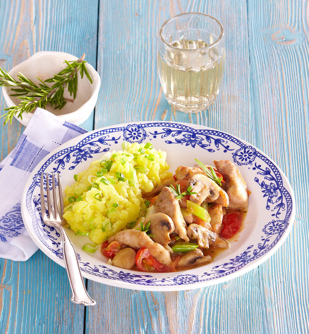 Schweinegeschnetzeltes mit Pilzen und Kirschtomaten