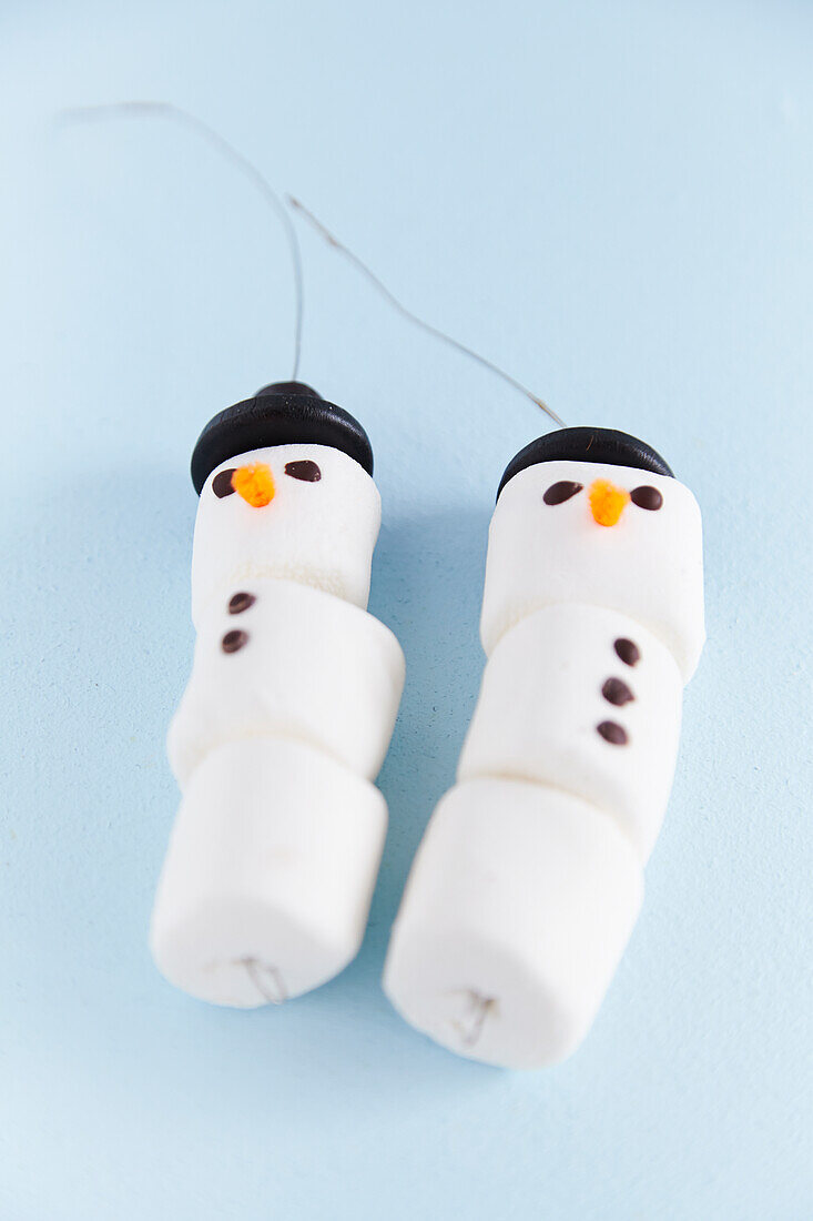 DIY snowmen made from marshmallows