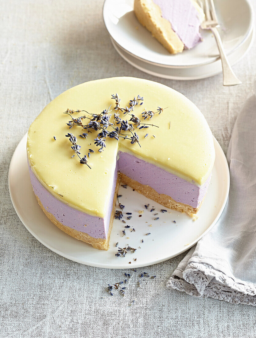 Non-baked cheesecake with lavender