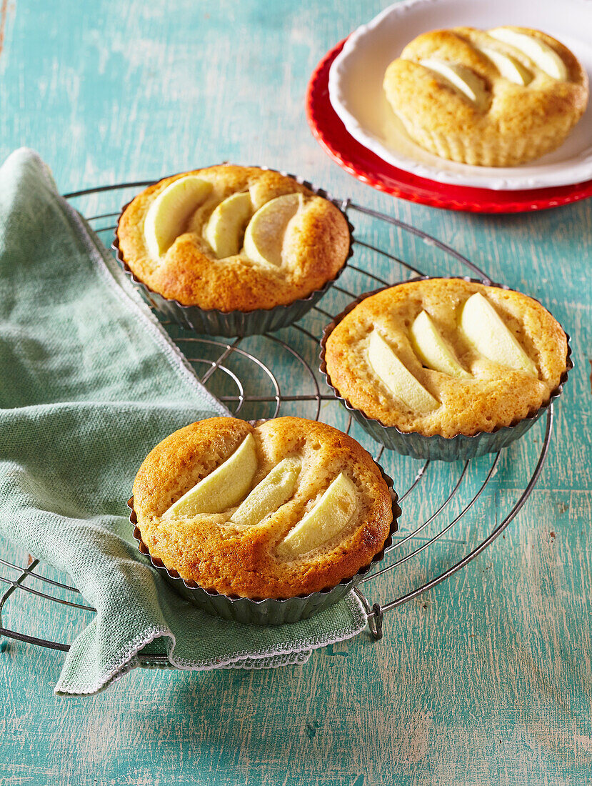 Apple muffins without oil and butter