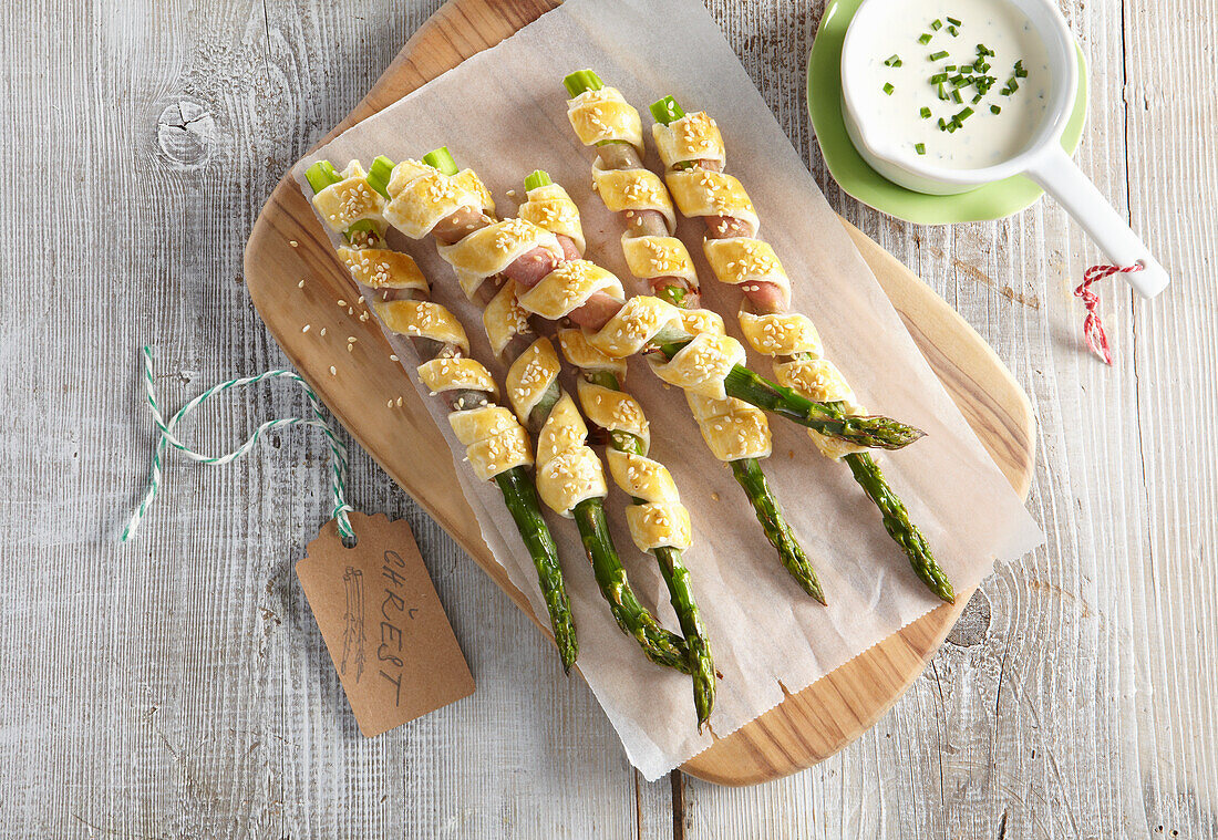 Asparagus in French pastry