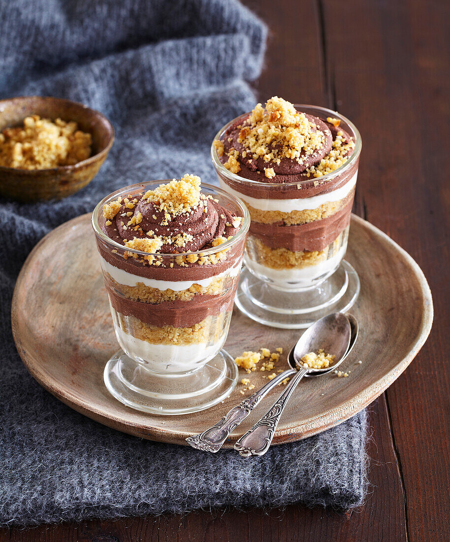 Vanillepudding-Trifle mit Schokolade