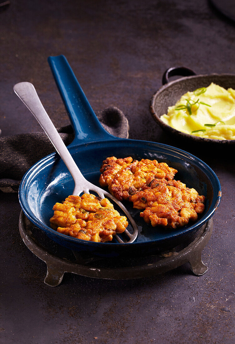 Hähnchen-Patties mit Kartoffelpüree