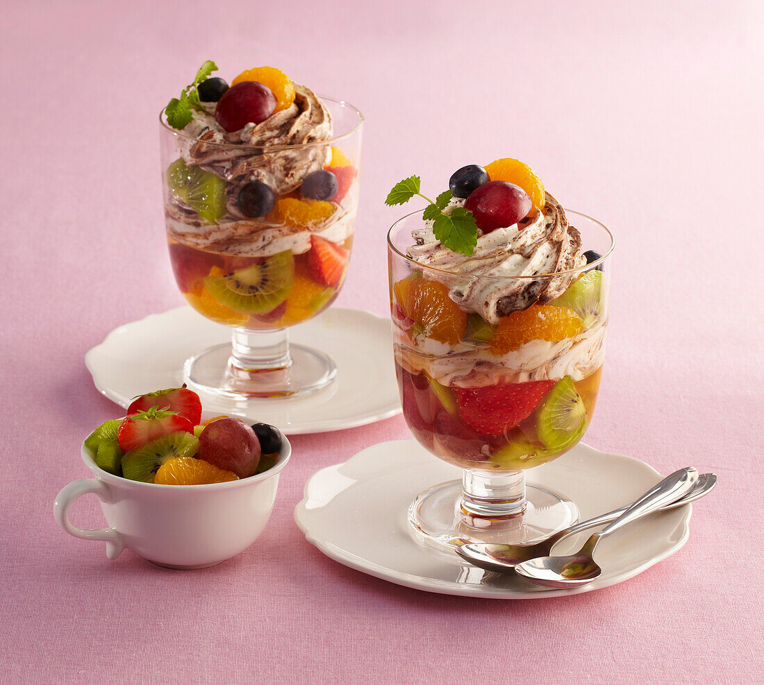 Fruit parfait with chocolate cream