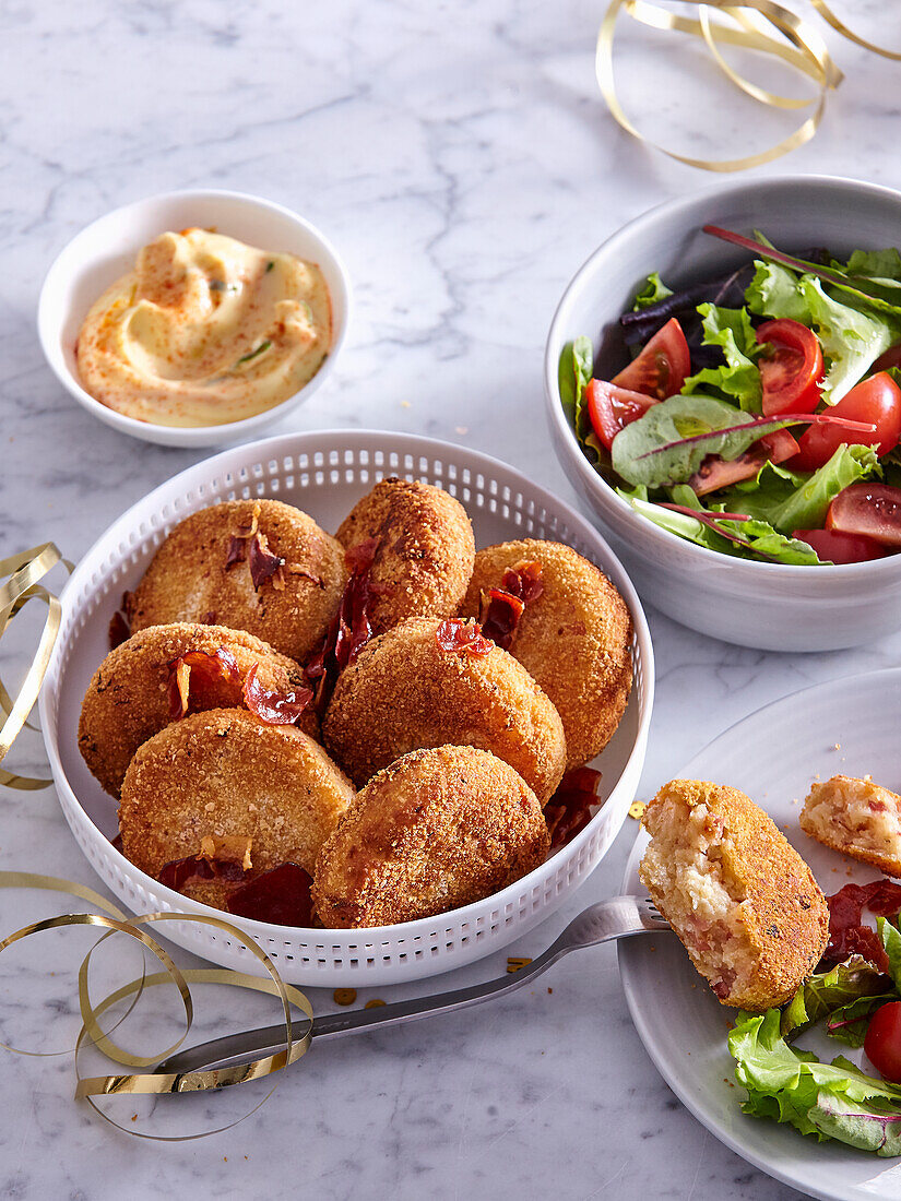 Schinkenkroketten (Risoles) zu Weihnachten