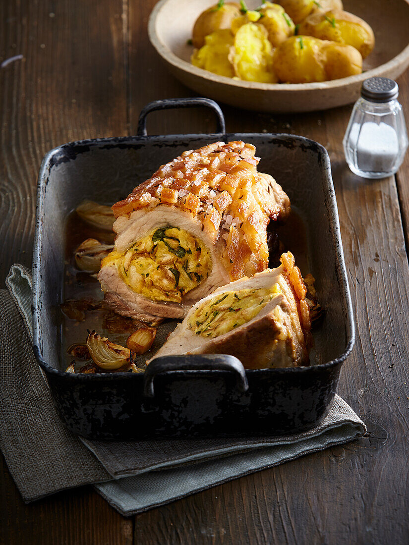 Gebackener Schweinebauch (Flitch) mit Füllung