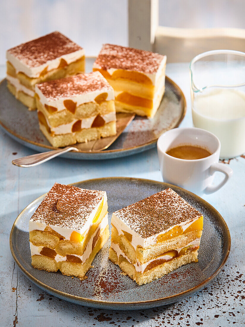 Aprikosen-Tiramisu