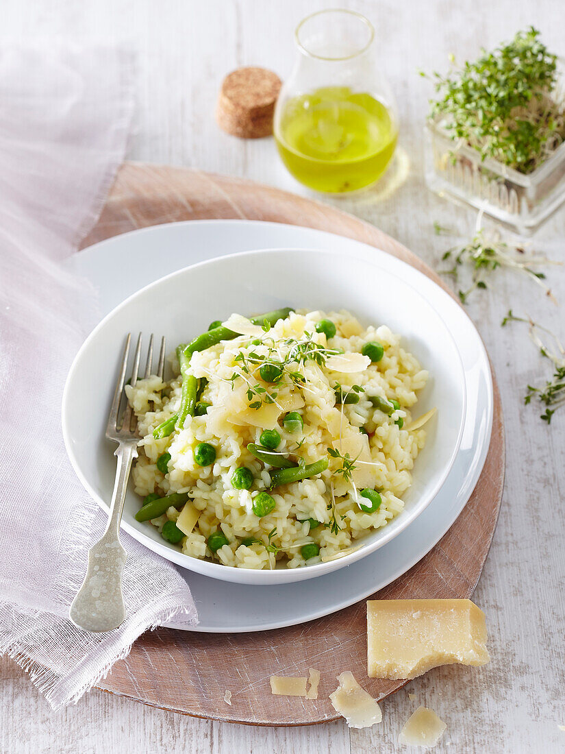 Italienisches Risotto mit Erbsen und grünen Bohnen