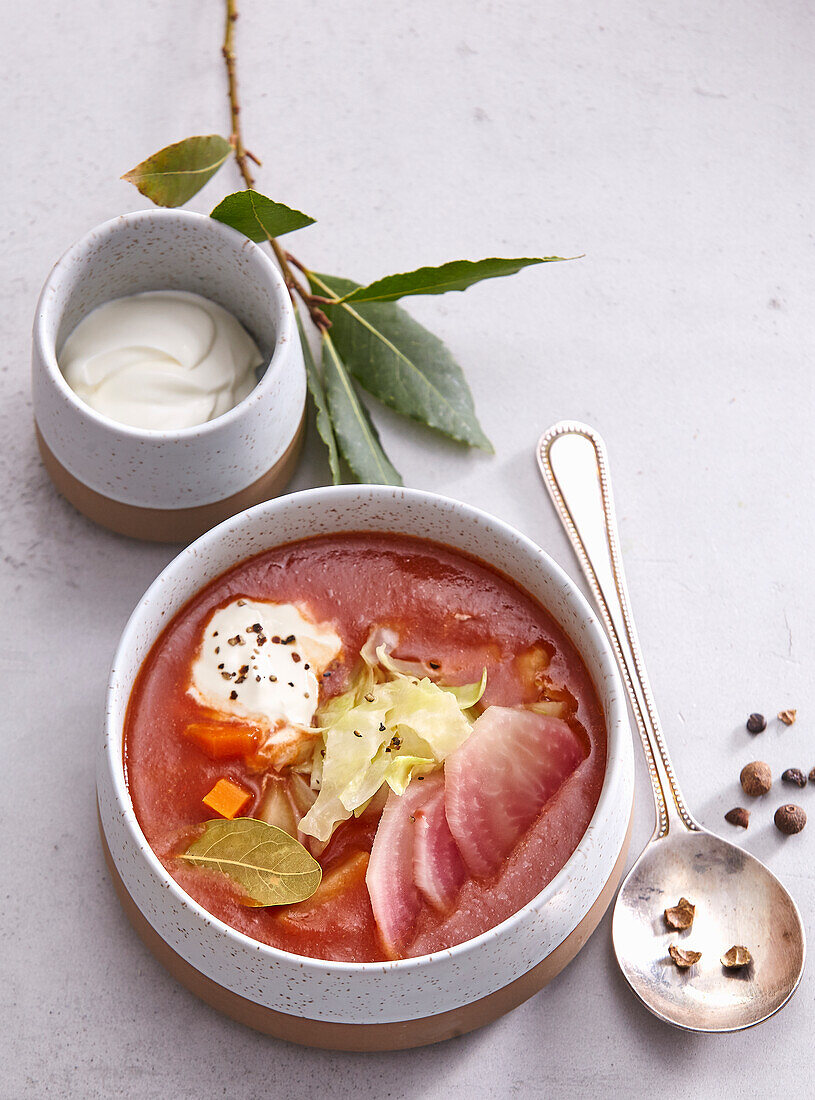 Gemüsesuppe mit Rote Bete