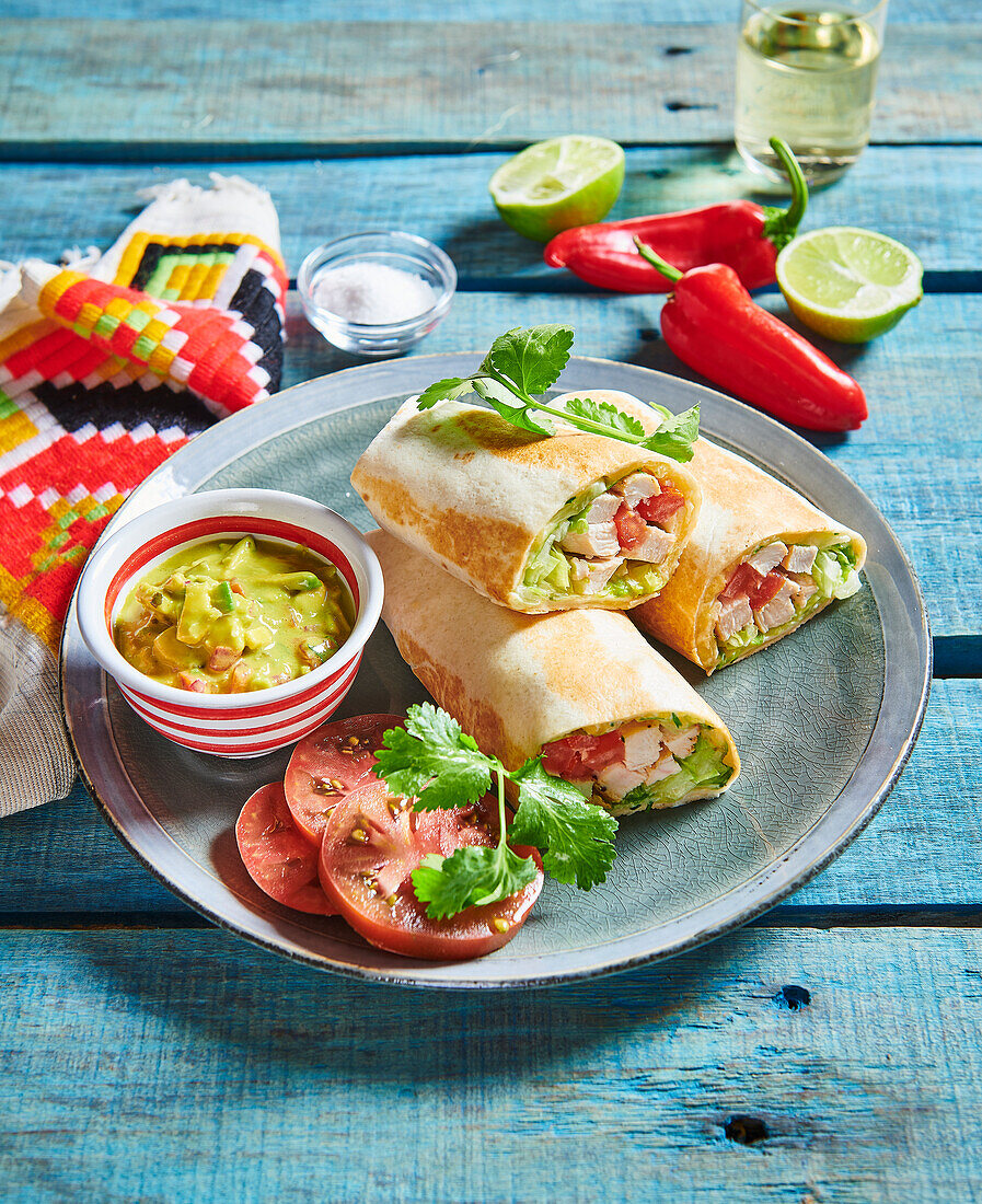 Burritos mit Hühnchen und Guacamole