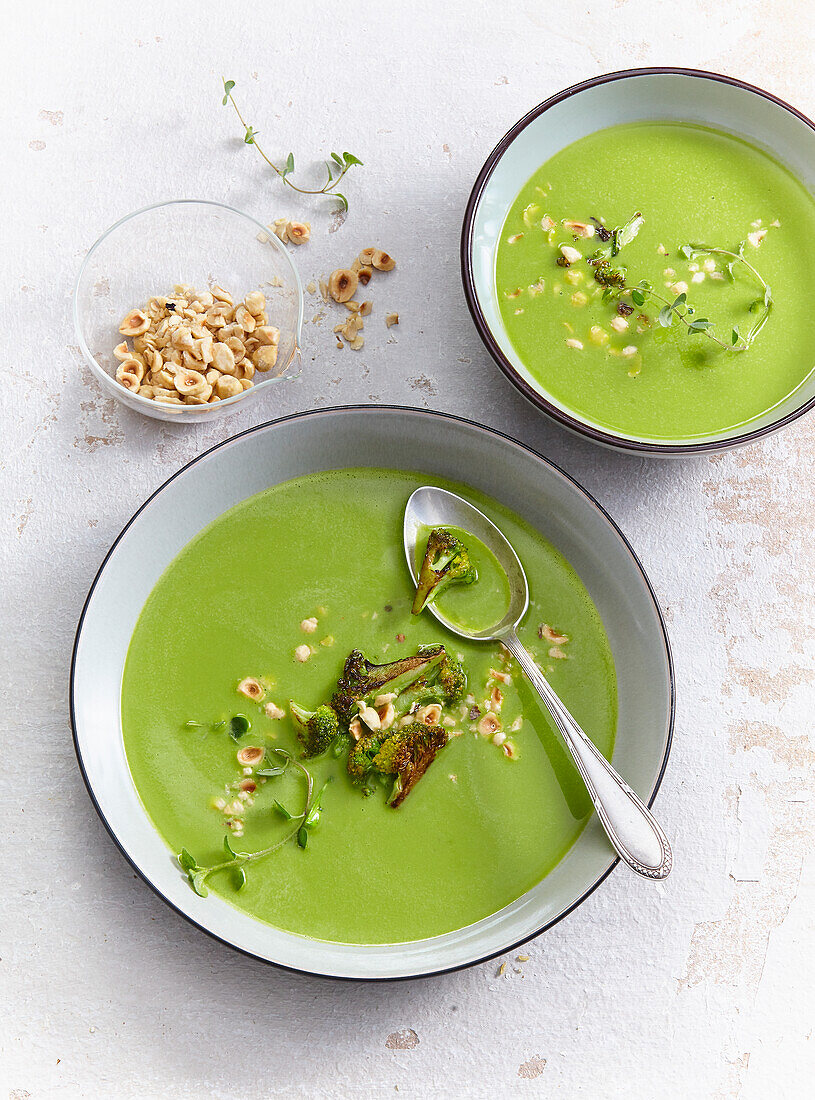 Broccoli and spinach creamy soup