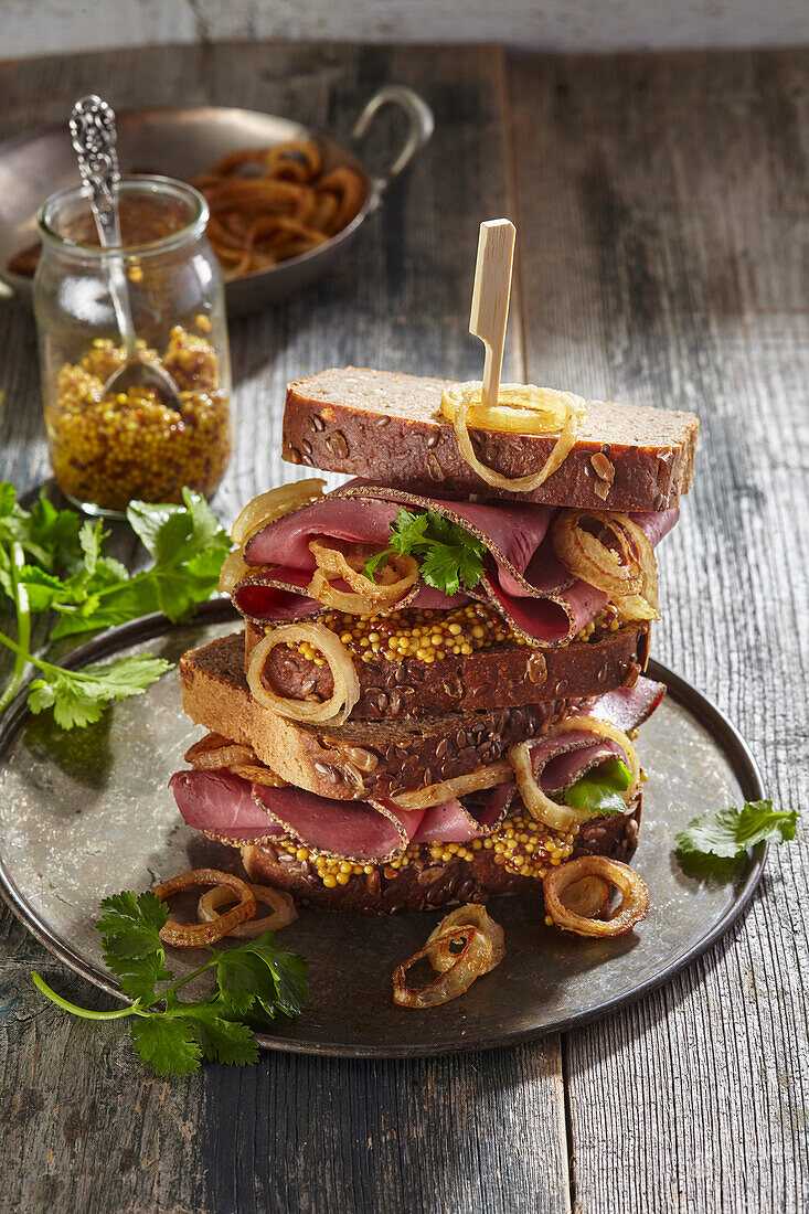 Rindfleisch-Pastrami-Sandwich