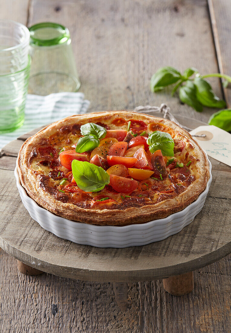 Puff pastry quiche with tomatoes