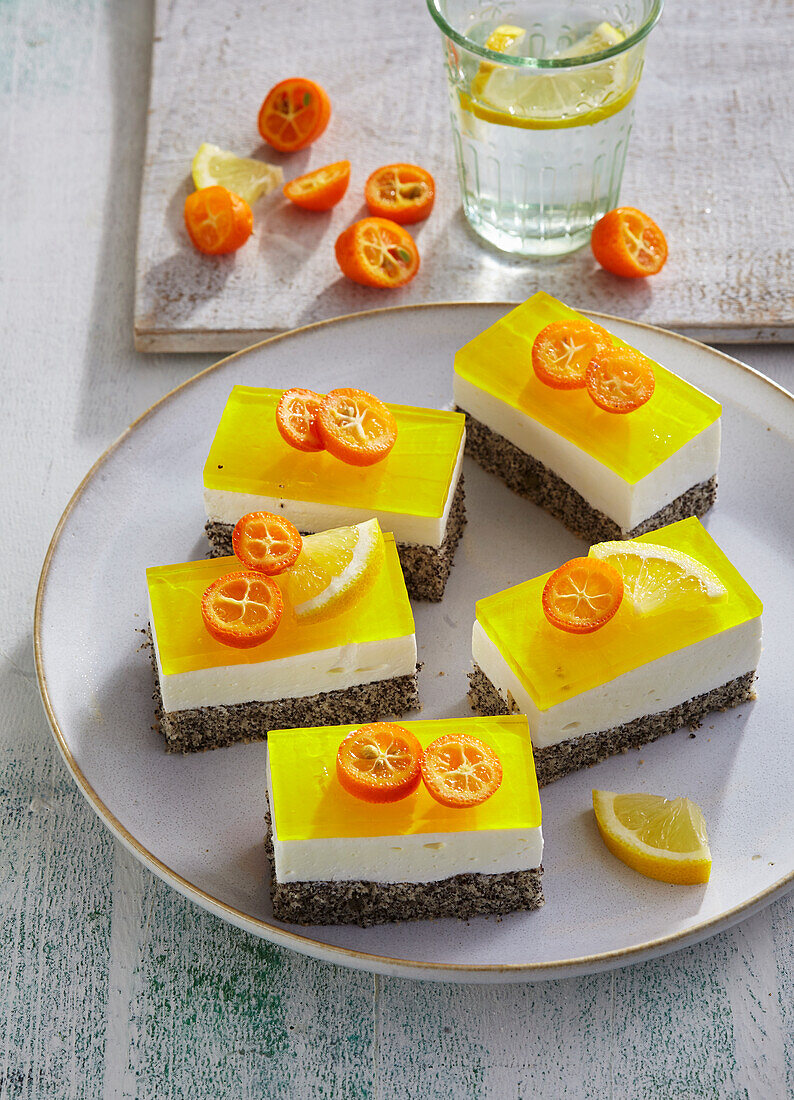 Poppy seed cuts with lemon pudding