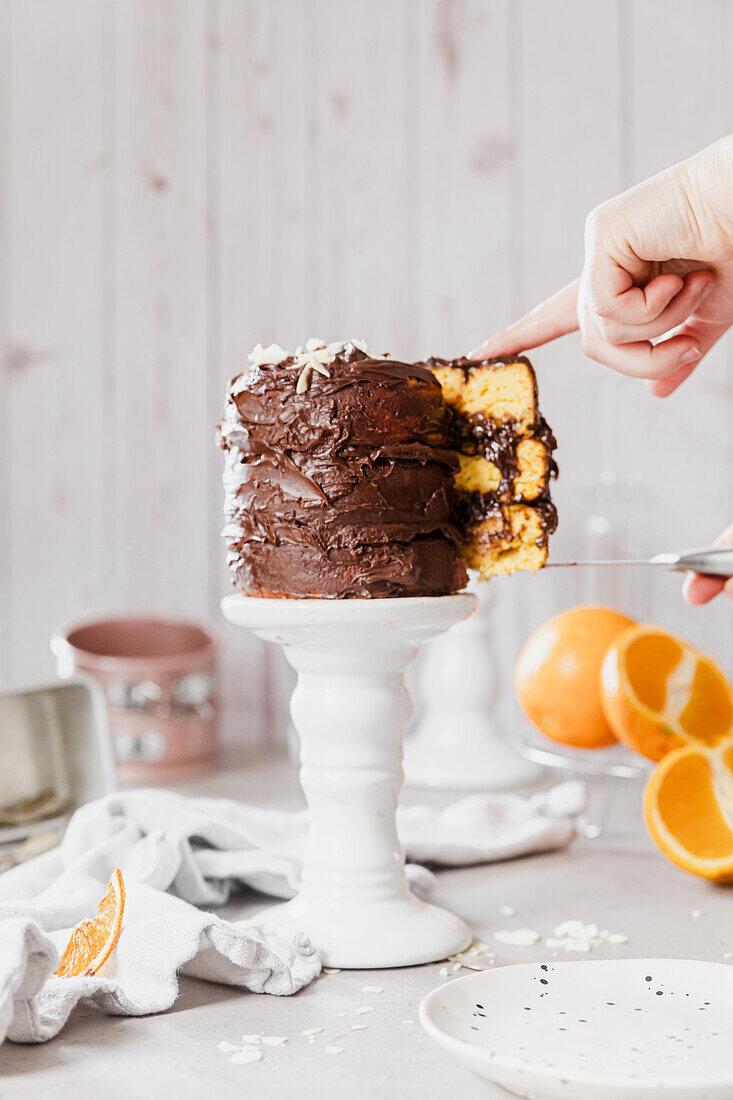 Schokoladen-Orangen-Kuchen mit Schokoglasur