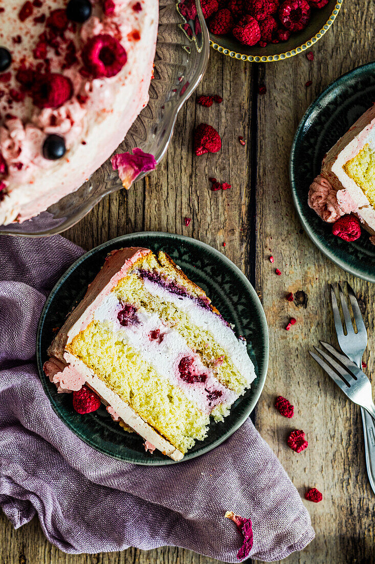 Raspberry cake with cream cheese frosting