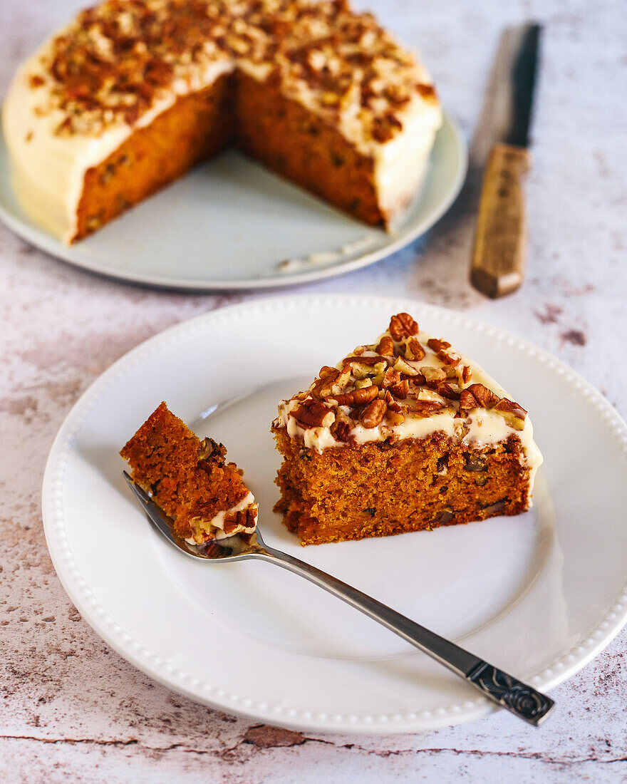Carrot loaf cake with pecans